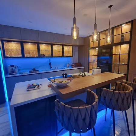 Luxury Penthouse *